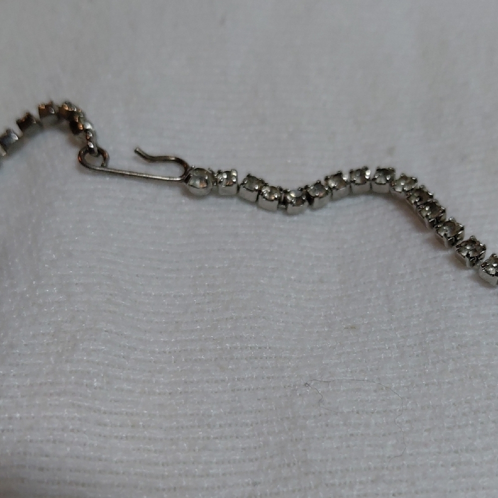 Vintage Silver Necklace with Crystal Accents - Picture 5 of 5